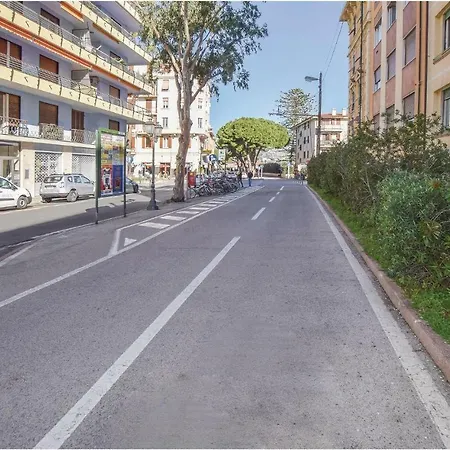Beautiful In W/ 2 Bedrooms Sanremo